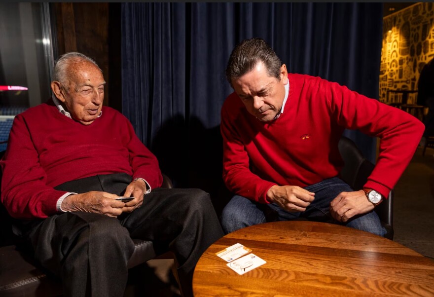 Πέπε Ντε Κάρλος: Ο άνθρωπος που από το 1940 δεν έχει χάσει αγώνα της Ρεάλ Μαδρίτης και την έχει δει να κατακτά 15 κύπελλα πρωταθλητριών