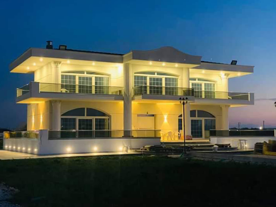 Ποιοι είναι οι Βιλανακήδες που έπεσαν στα δίχτυα του «ελληνικού FBI»