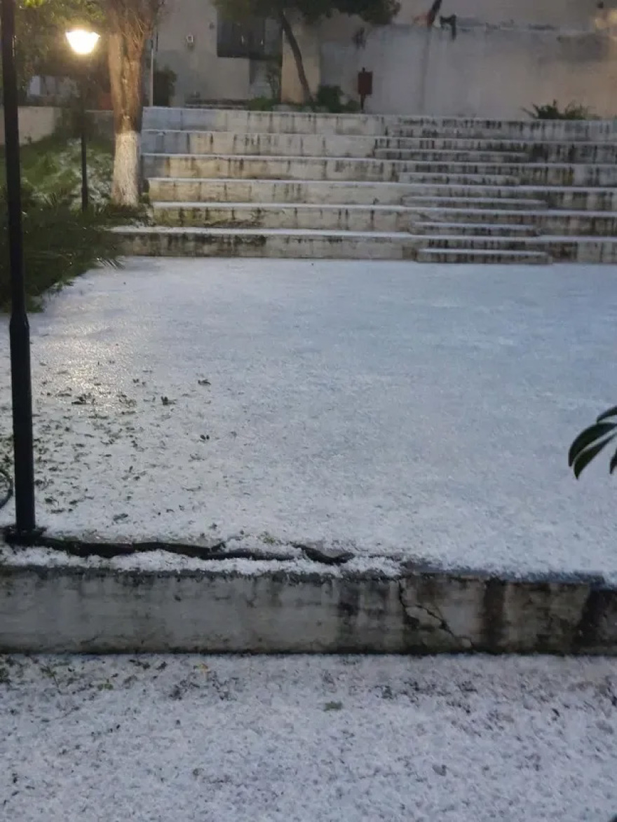 Κόκκινη προειδοποίηση στην Κρήτη για την κακοκαιρία Erminio - Καταιγίδες και χαλάζι έπληξαν το Ηράκλειο, δείτε φωτογραφίες και βίντεο 