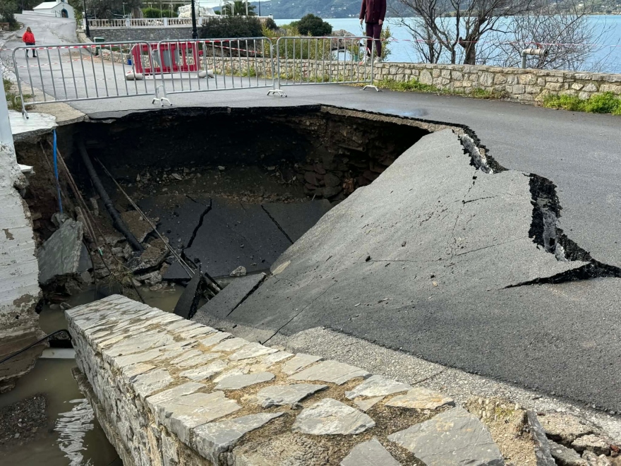 &Eta; &kappa;&alpha;&kappa;&omicron;&kappa;&alpha;&iota;&rho;ί&alpha; Erminio &delta;&omicron;&kappa;ί&mu;&alpha;&sigma;&epsilon; &tau;&eta; &Rho;ό&delta;&omicron; &kappa;&alpha;&iota; &pi;&omicron;&lambda;&lambda;ά &nu;&eta;&sigma;&iota;ά &tau;&omicron;&upsilon; &Alpha;&iota;&gamma;&alpha;ί&omicron;&upsilon;: &Kappa;ύ&mu;&alpha;&tau;&alpha; ύ&psi;&omicron;&upsilon;&sigmaf; 3-4 &mu;έ&tau;&rho;&omega;&nu;, &theta;&upsilon;&epsilon;&lambda;&lambda;ώ&delta;&epsilon;&iota;&sigmaf; ά&nu;&epsilon;&mu;&omicron;&iota; &kappa;&alpha;&iota; &pi;&lambda;&eta;&mu;&mu;ύ&rho;&epsilon;&sigmaf;, &delta;&epsilon;ί&tau;&epsilon; &beta;ί&nu;&tau;&epsilon;&omicron;