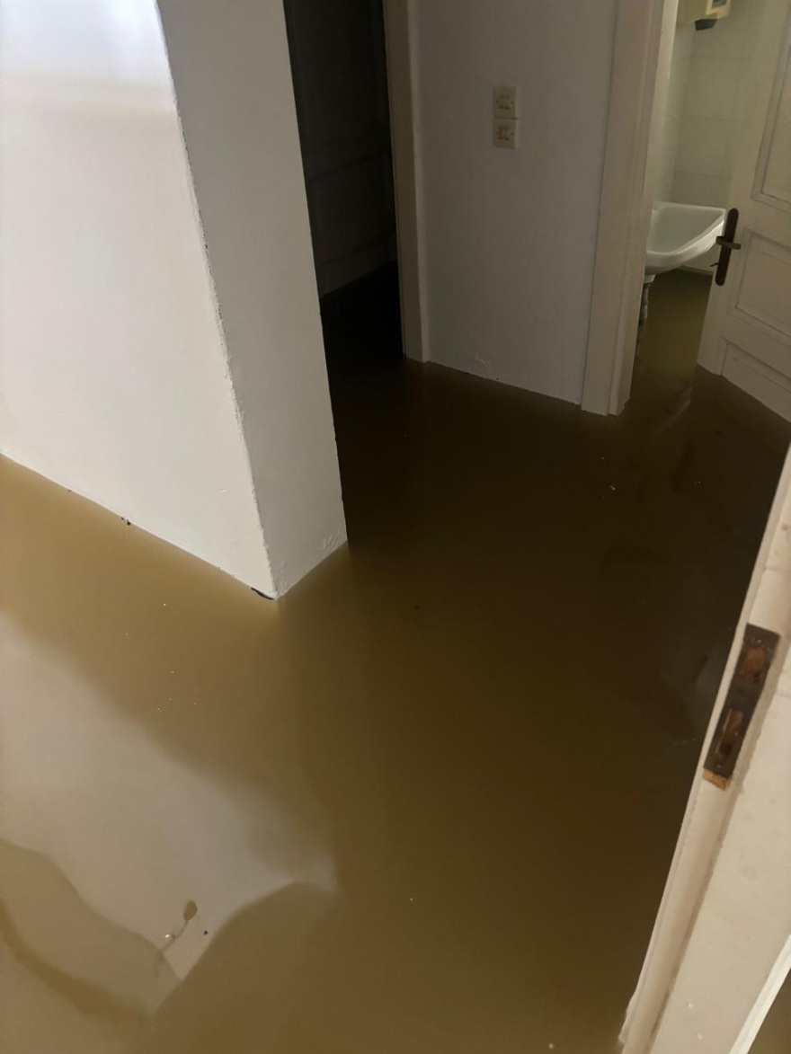 &Eta; &kappa;&alpha;&kappa;&omicron;&kappa;&alpha;&iota;&rho;ί&alpha; Erminio &delta;&omicron;&kappa;ί&mu;&alpha;&sigma;&epsilon; &tau;&eta; &Rho;ό&delta;&omicron; &kappa;&alpha;&iota; &pi;&omicron;&lambda;&lambda;ά &nu;&eta;&sigma;&iota;ά &tau;&omicron;&upsilon; &Alpha;&iota;&gamma;&alpha;ί&omicron;&upsilon;: &Kappa;ύ&mu;&alpha;&tau;&alpha; ύ&psi;&omicron;&upsilon;&sigmaf; 3-4 &mu;έ&tau;&rho;&omega;&nu;, &theta;&upsilon;&epsilon;&lambda;&lambda;ώ&delta;&epsilon;&iota;&sigmaf; ά&nu;&epsilon;&mu;&omicron;&iota; &kappa;&alpha;&iota; &pi;&lambda;&eta;&mu;&mu;ύ&rho;&epsilon;&sigmaf;, &delta;&epsilon;ί&tau;&epsilon; &beta;ί&nu;&tau;&epsilon;&omicron;