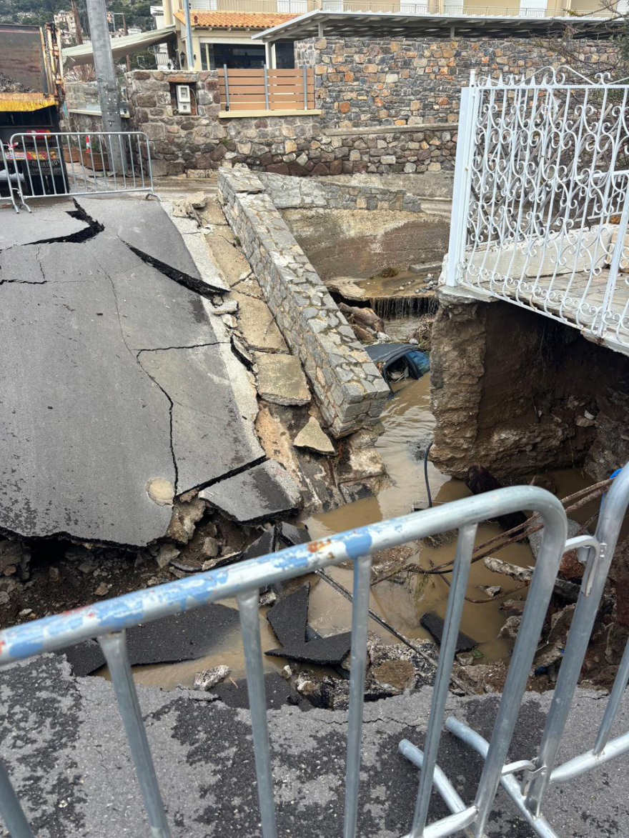 &Eta; &kappa;&alpha;&kappa;&omicron;&kappa;&alpha;&iota;&rho;ί&alpha; Erminio &delta;&omicron;&kappa;ί&mu;&alpha;&sigma;&epsilon; &tau;&eta; &Rho;ό&delta;&omicron; &kappa;&alpha;&iota; &pi;&omicron;&lambda;&lambda;ά &nu;&eta;&sigma;&iota;ά &tau;&omicron;&upsilon; &Alpha;&iota;&gamma;&alpha;ί&omicron;&upsilon;: &Kappa;ύ&mu;&alpha;&tau;&alpha; ύ&psi;&omicron;&upsilon;&sigmaf; 3-4 &mu;έ&tau;&rho;&omega;&nu;, &theta;&upsilon;&epsilon;&lambda;&lambda;ώ&delta;&epsilon;&iota;&sigmaf; ά&nu;&epsilon;&mu;&omicron;&iota; &kappa;&alpha;&iota; &pi;&lambda;&eta;&mu;&mu;ύ&rho;&epsilon;&sigmaf;, &delta;&epsilon;ί&tau;&epsilon; &beta;ί&nu;&tau;&epsilon;&omicron;