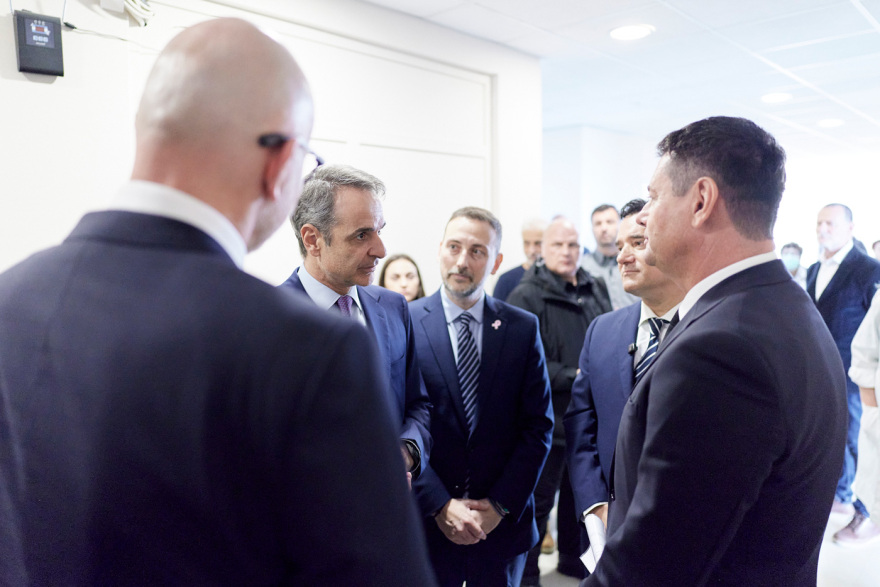 Επίσκεψη του πρωθυπουργού Κυριάκου Μητσοτάκη στο νοσοκομείο «Μεταξά»: Οι ασθενείς αναγνωρίζουν το έργο που γίνεται στο ΕΣΥ