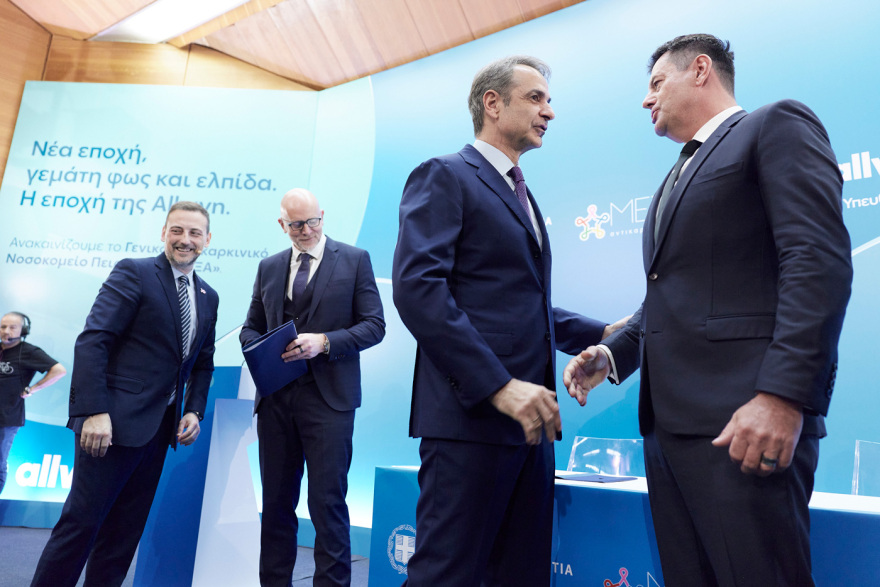 Επίσκεψη του πρωθυπουργού Κυριάκου Μητσοτάκη στο νοσοκομείο «Μεταξά»: Οι ασθενείς αναγνωρίζουν το έργο που γίνεται στο ΕΣΥ