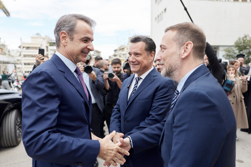 Επίσκεψη του πρωθυπουργού Κυριάκου Μητσοτάκη στο νοσοκομείο «Μεταξά»: Οι ασθενείς αναγνωρίζουν το έργο που γίνεται στο ΕΣΥ