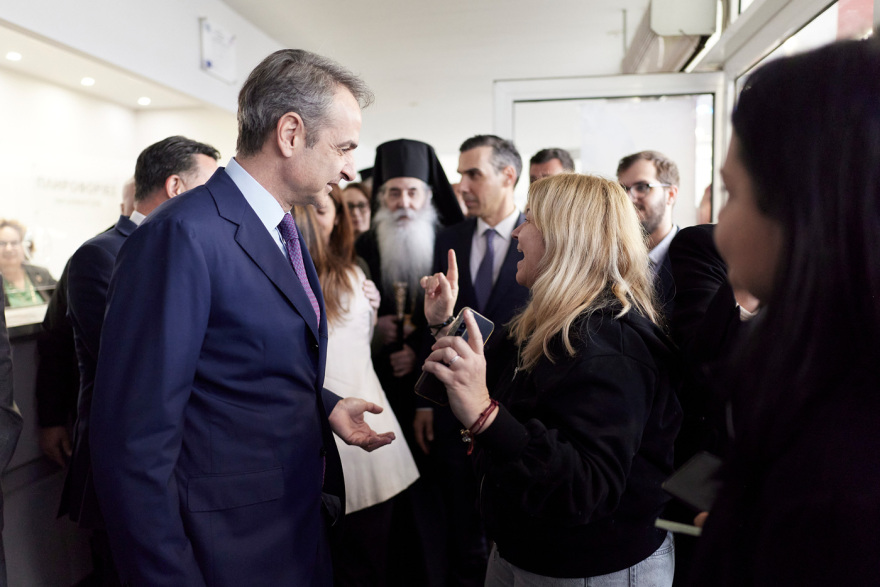 Επίσκεψη του πρωθυπουργού Κυριάκου Μητσοτάκη στο νοσοκομείο «Μεταξά»: Οι ασθενείς αναγνωρίζουν το έργο που γίνεται στο ΕΣΥ