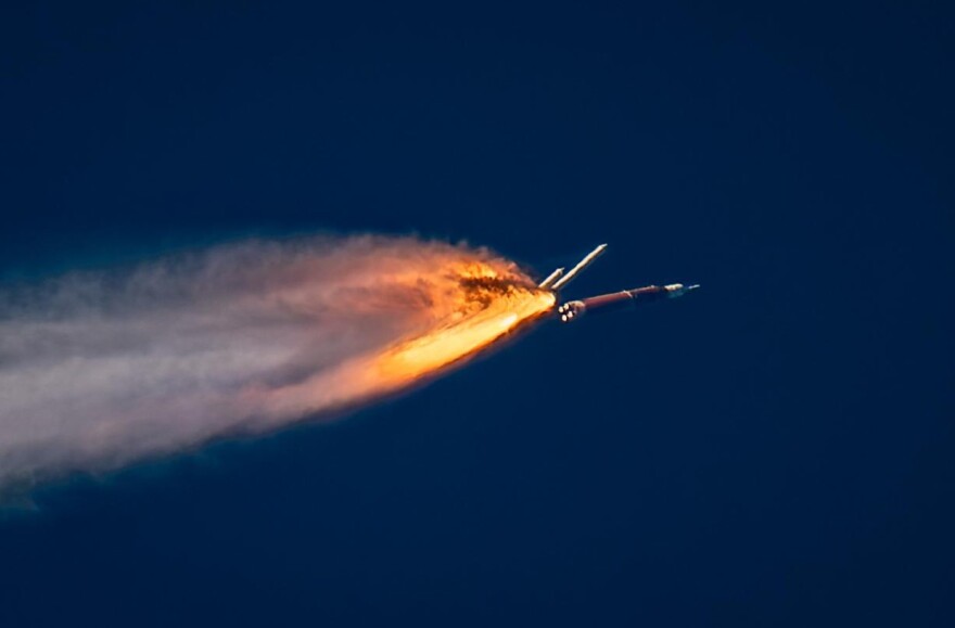 Ενυπωσιακές εικόνες από την εκτόξευση της αποστολής Artemis II με προορισμό τη Σελήνη, βίντεο και φωτογραφίες