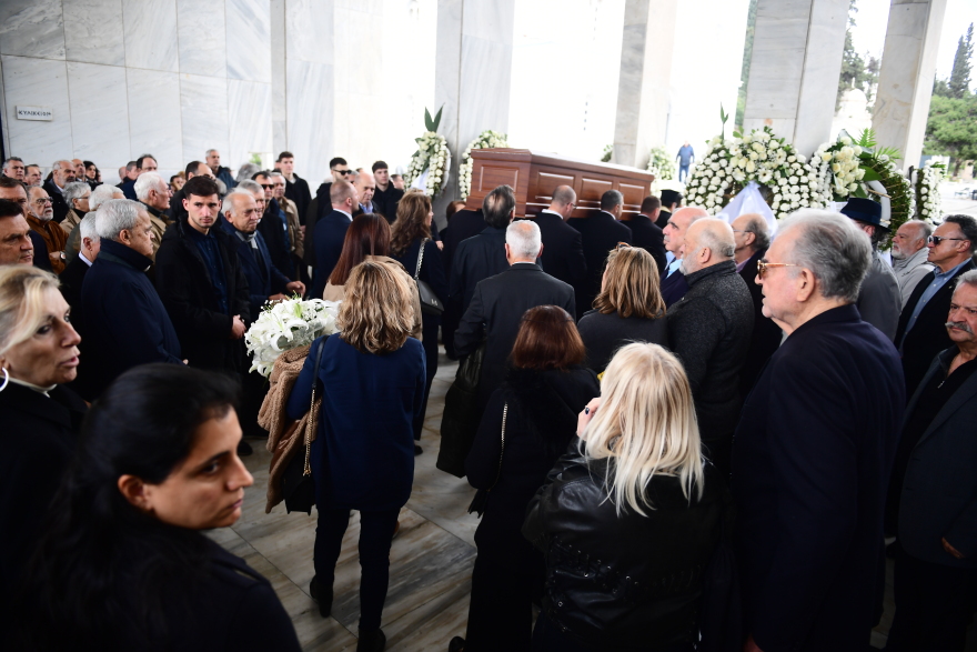 Βασίλης Γκούμας: Το τελευταίο «αντίο» είπαν σήμερα στον θρύλο του ελληνικού μπάσκετ