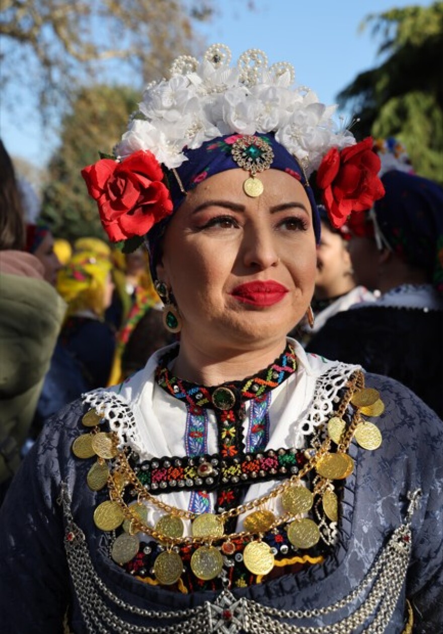 Με το δρώμενο της παραδοσιακής φορεσιάς ξεκινούν οι εκδηλώσεις του πανάρχαιου εθίμου «Λαζαρίνες» στην Κοζάνη