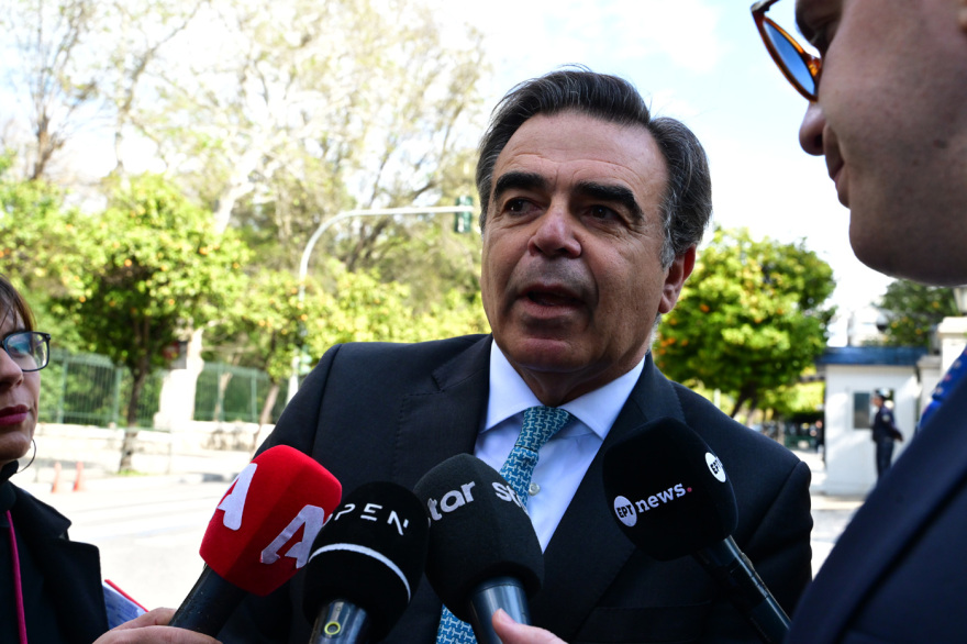 Ορκίστηκαν τα νέα μέλη της κυβέρνησης στο Προεδρικό Μέγαρο, δείτε βίντεο και φωτογραφίες