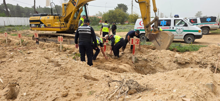 &Alpha;&nu;&omicron;ί&gamma;&omicron;&upsilon;&nu; &tau;ά&phi;&omicron;&upsilon;&sigmaf; &sigma;&epsilon; &omicron;&iota;&kappa;ό&pi;&epsilon;&delta;&alpha; &sigma;&tau;&omicron;&nu; &Lambda;ί&beta;&alpha;&nu;&omicron; &gamma;&iota;&alpha; &tau;&omicron;&upsilon;&sigmaf; &nu;&epsilon;&kappa;&rho;&omicron;ύ&sigmaf; &tau;&omicron;&upsilon;&sigmaf; - &Delta;&epsilon;ί&tau;&epsilon; &beta;ί&nu;&tau;&epsilon;&omicron; 