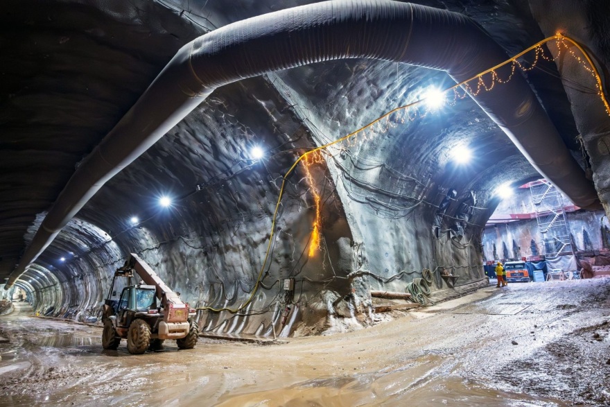 Προς τον Σταθμό Δικαστήρια ο «μετροπόντικας» της γραμμής 4 - Πέρασε την Κυψέλη