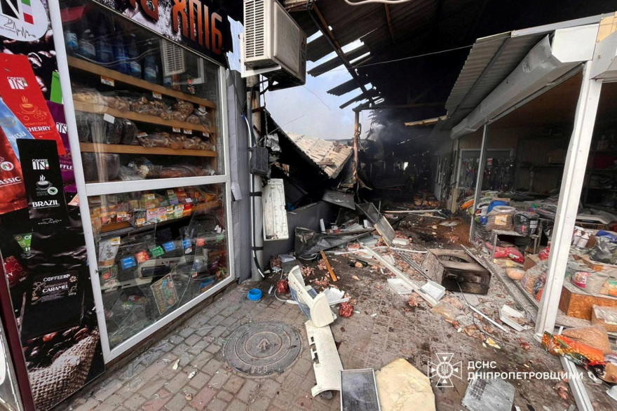 Έξι νεκροί και δεκάδες τραυματίες από ρωσικά πλήγματα σε Νικόπολη και Χερσώνα στην Ουκρανία