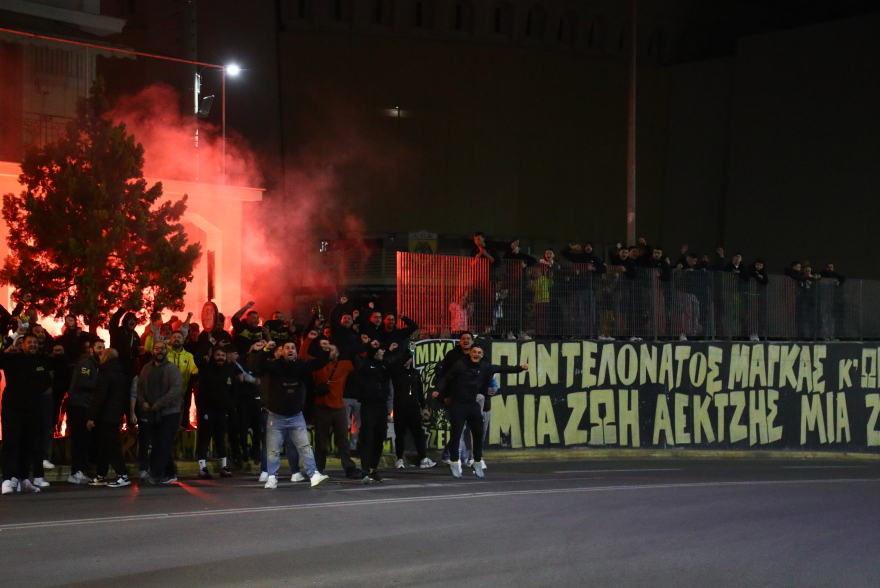 Ντελίριο στην ΑΕΚ: «Διπλό» τίτλου στο Καραϊσκάκης και αποθέωση σε Συγγρού και Νέα Φιλαδέλφεια, δείτε βίντεο και φωτογραφίες