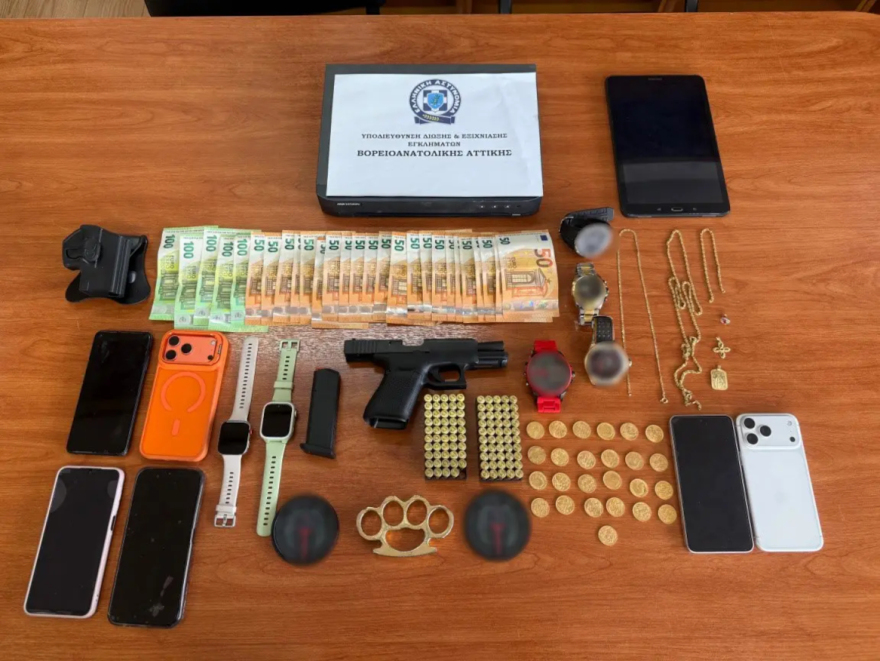 Εξαρθρώθηκε κύκλωμα τηλεφωνικών απατών που παρίσταναν τους λογιστές, πάνω από 1 εκατ. ευρώ η λεία τους - Βίντεο από την επιχείρηση της ΕΛΑΣ
