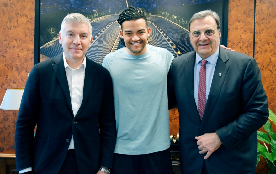 H Ελληνική Ολυμπιακή Επιτροπή επιβράβευσε τον Εμμανουήλ Καραλή για το ασημένιο στο Παγκόσμιο Πρωτάθλημα