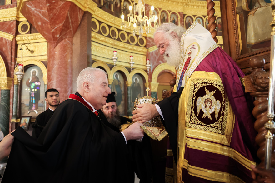 Άρχων Μέγας Λογοθέτης του Πατριαρχείου Αλεξανδρείας αναγορεύθηκε ο Σάκης Κεχαγιόγλου