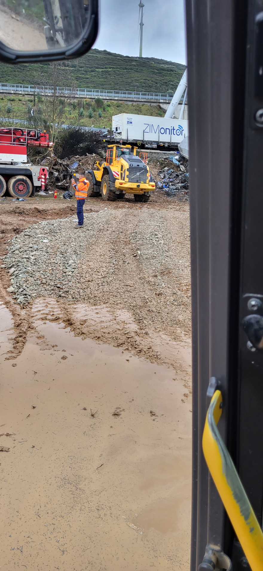 Βίντεο και φωτογραφίες του πραγματογνώμονα για την τραγωδία στα Τέμπη: «Δείχνει το μπάζωμα» λένε δικηγόροι συγγενών - Τι ισχύει 