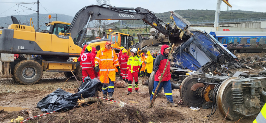 Βίντεο και φωτογραφίες του πραγματογνώμονα για την τραγωδία στα Τέμπη: «Δείχνει το μπάζωμα» λένε δικηγόροι συγγενών - Τι ισχύει 