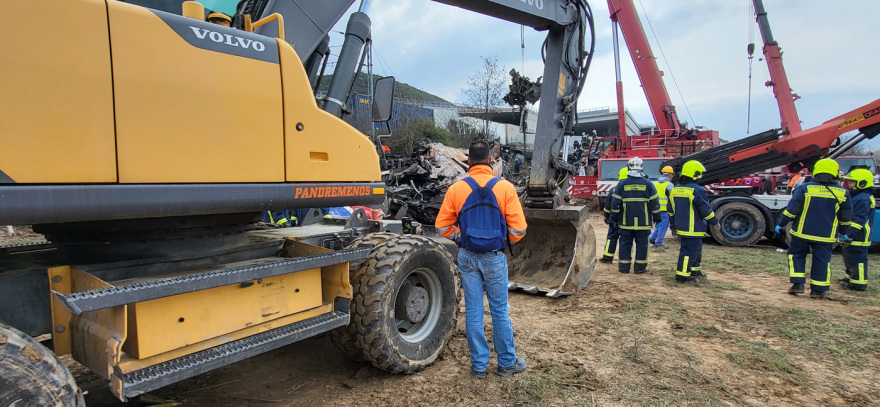 Βίντεο και φωτογραφίες του πραγματογνώμονα για την τραγωδία στα Τέμπη: «Δείχνει το μπάζωμα» λένε δικηγόροι συγγενών - Τι ισχύει 