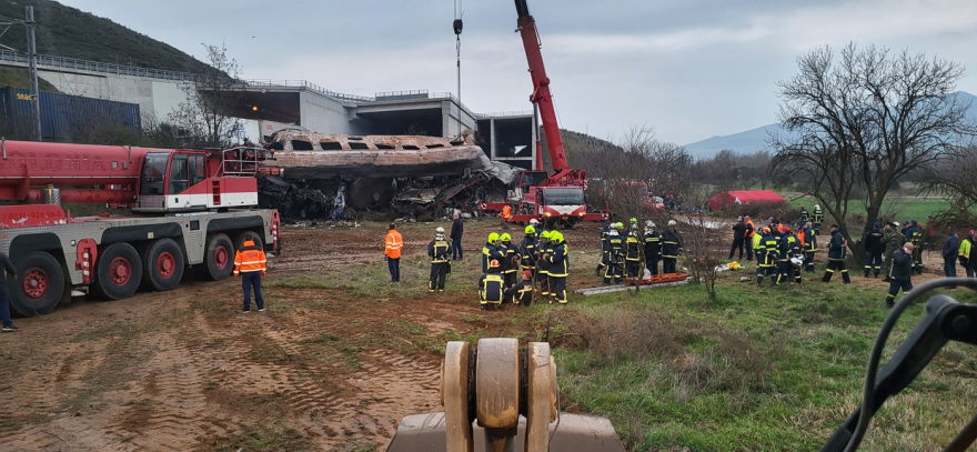 Βίντεο και φωτογραφίες του πραγματογνώμονα για την τραγωδία στα Τέμπη: «Δείχνει το μπάζωμα» λένε δικηγόροι συγγενών - Τι ισχύει 