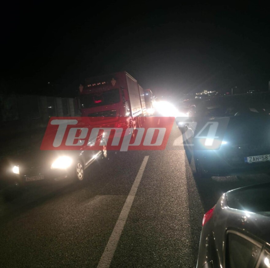 Εκτροπή οχήματος σε σήραγγα στην Ολυμπία Οδό, τέσσερις τραυματίες, δείτε φωτογραφίες