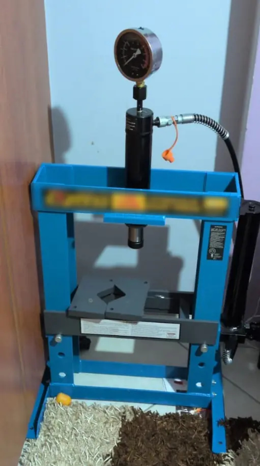 Συνελήφθη από το ελληνικό FBI 34χρονος στον Πειραιά με 8,8 κιλά ηρωίνης, έκανε την διακίνηση με ταξί
