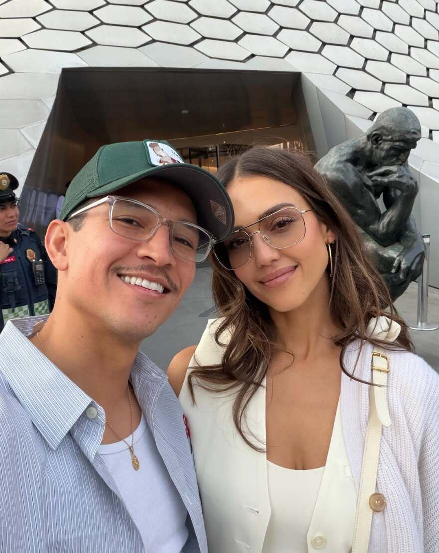 Τζέσικα Άλμπα: Οι τρυφερές φωτογραφίες με τον νέο της σύντροφο