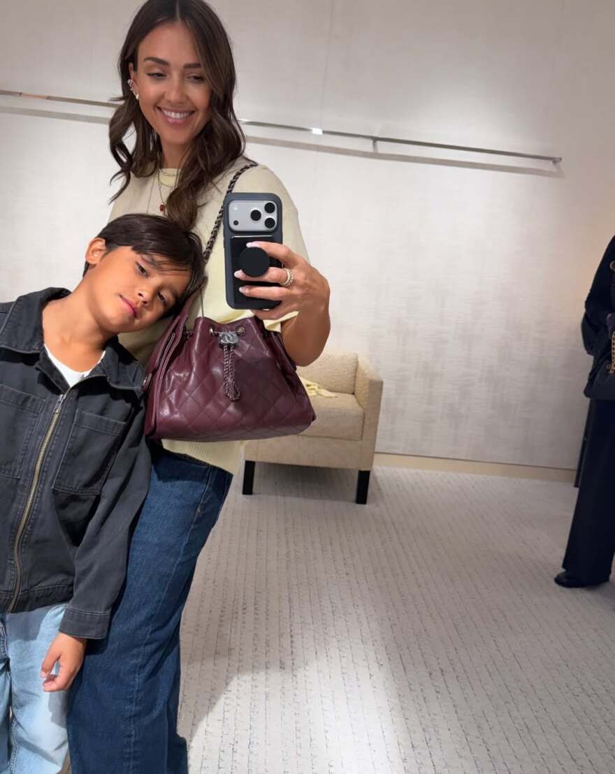 Τζέσικα Άλμπα: Οι τρυφερές φωτογραφίες με τον νέο της σύντροφο