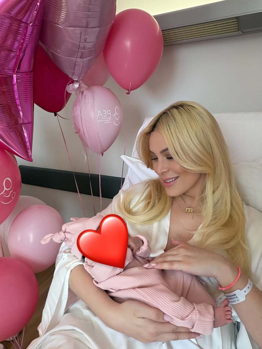 Οι πρώτες φωτογραφίες της Κατερίνας Καινούργιου με την κόρη της: Καλώς ήρθες, μικρό μας θαύμα