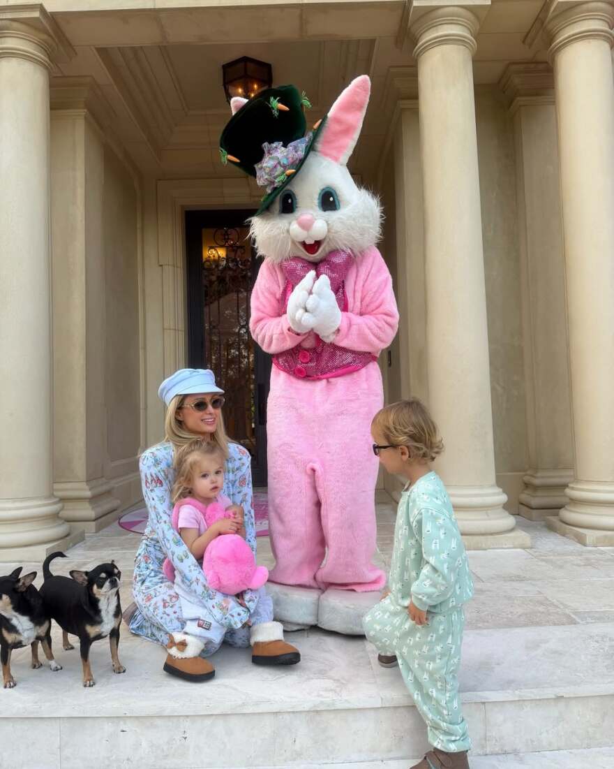 Πάρις Χίλτον: Τα στιγμιότυπα με τα παιδιά της από το Πάσχα