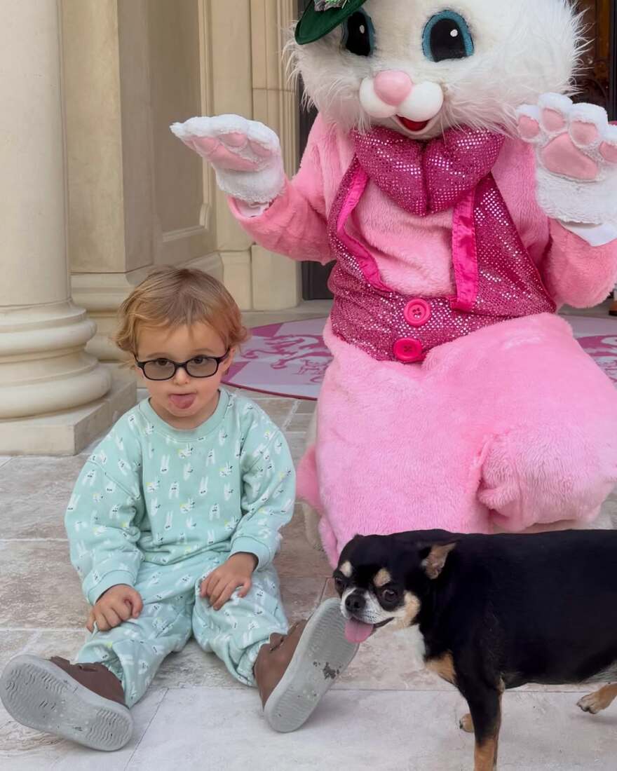 Πάρις Χίλτον: Τα στιγμιότυπα με τα παιδιά της από το Πάσχα