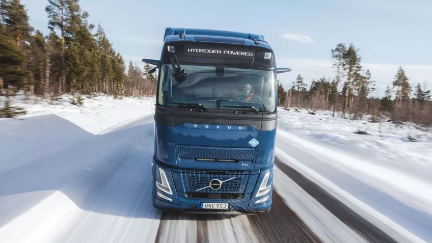 Η Volvo Trucks φέρνει την επανάσταση στις μεταφορές