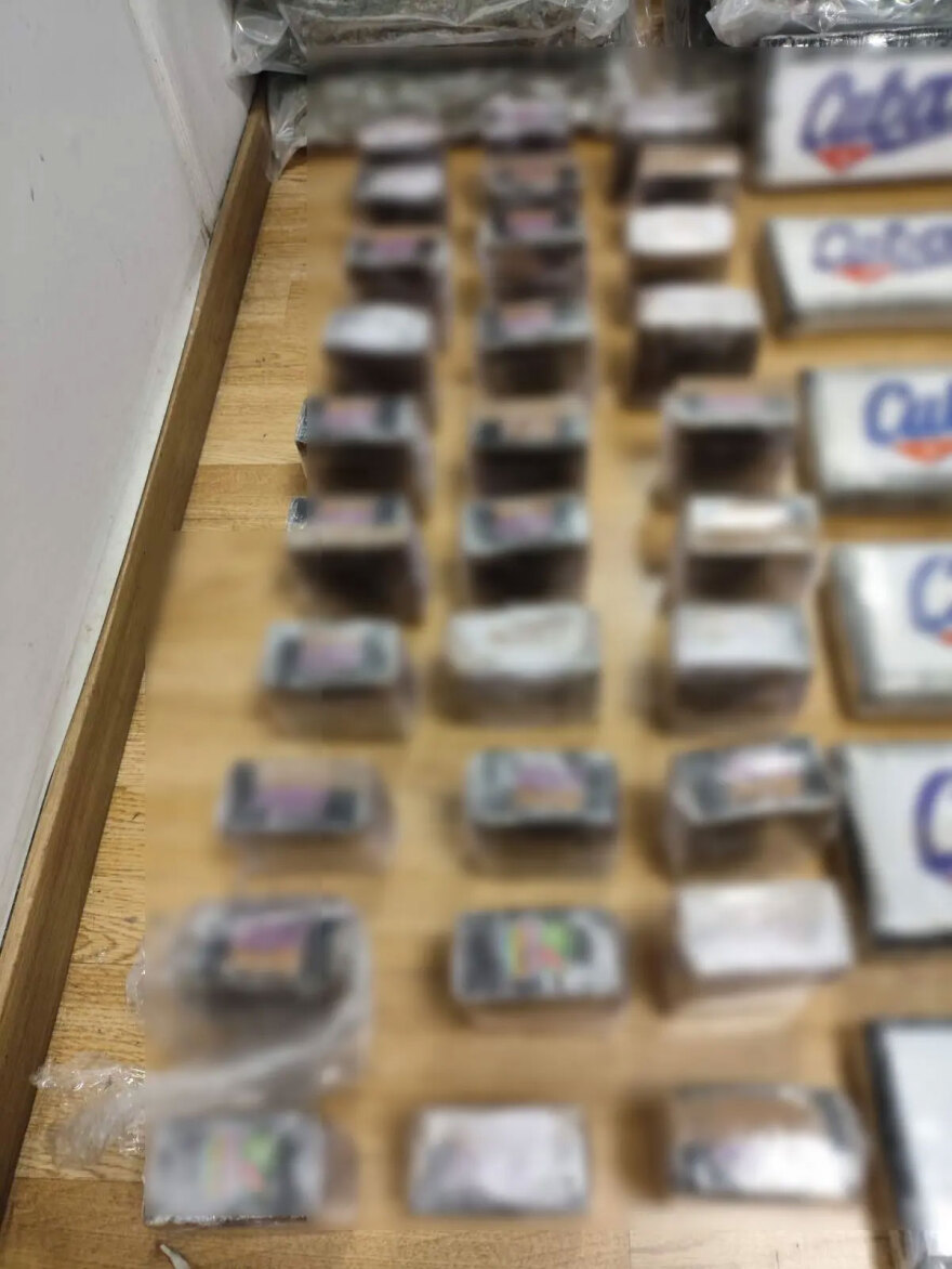 Ξηλώθηκε κύκλωμα με πάνω από 300 κιλά κοκαΐνης και κάνναβης, θα κέρδιζαν πάνω από 2,5 εκατ. ευρώ