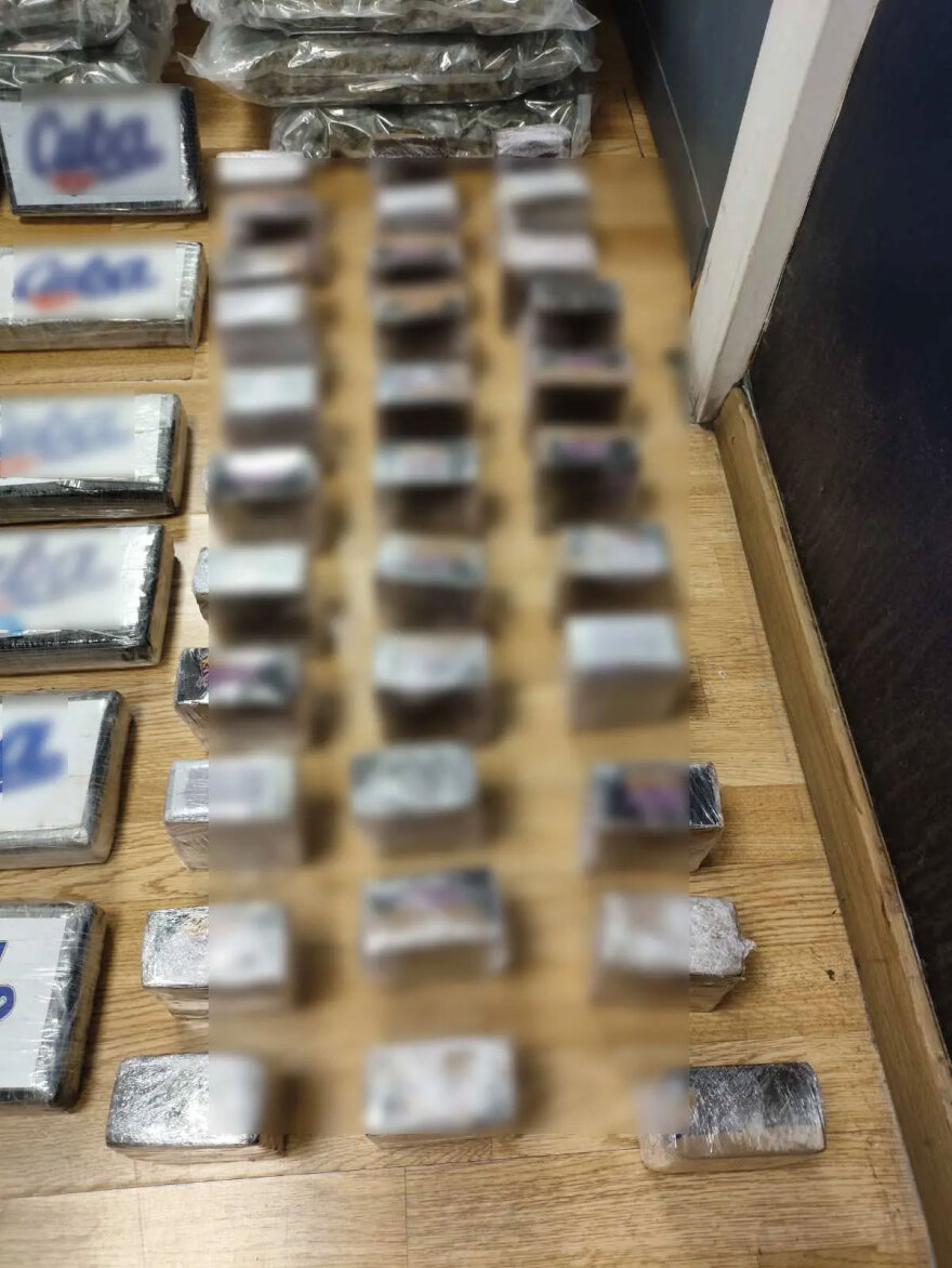 Ξηλώθηκε κύκλωμα με πάνω από 300 κιλά κοκαΐνης και κάνναβης, θα κέρδιζαν πάνω από 2,5 εκατ. ευρώ