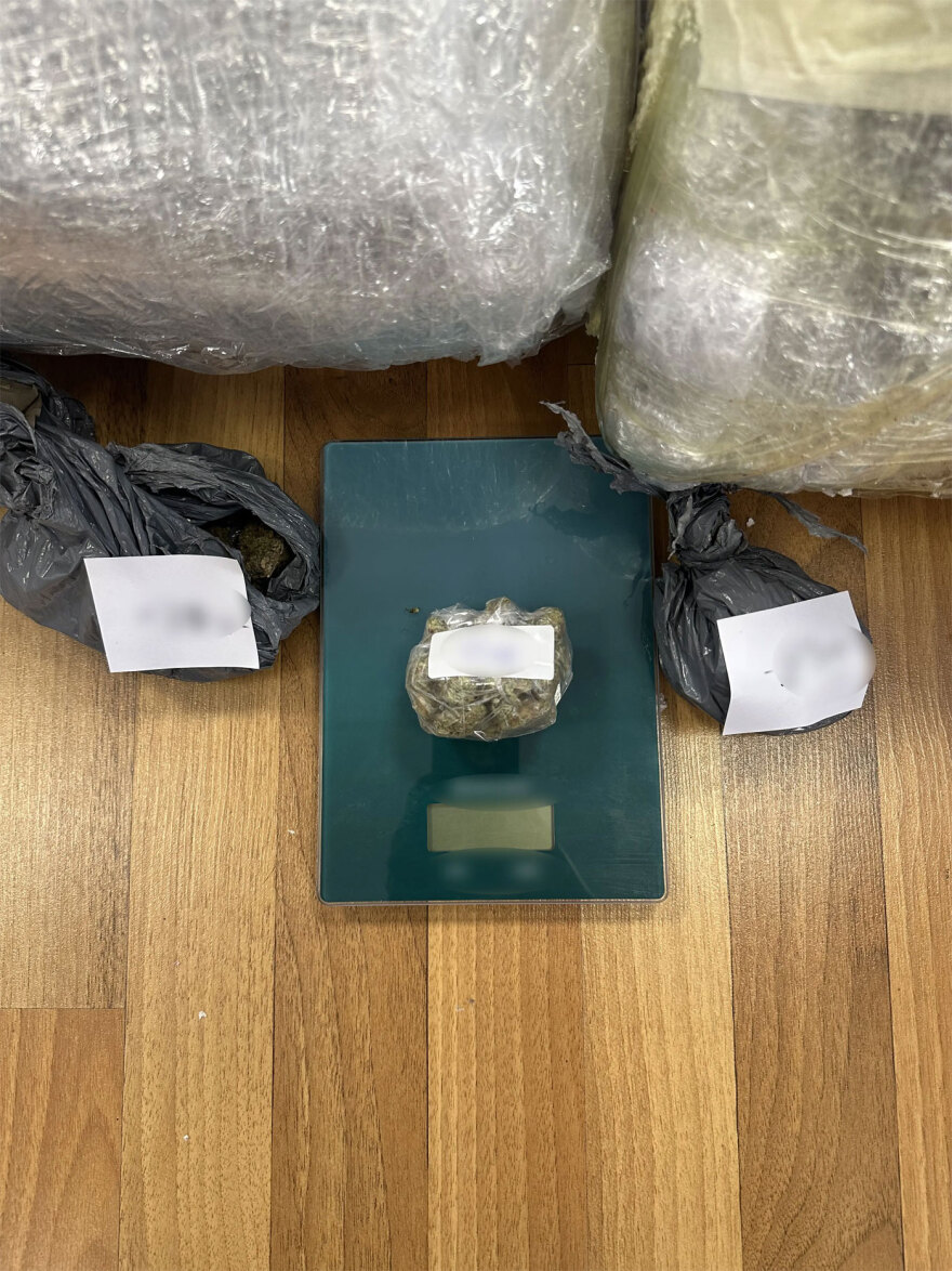 Κατασχέθηκαν περισσότερα από 164 κιλά κάνναβης σε περιοχή της Αθήνας, συνελήφθησαν τέσσερα άτομα