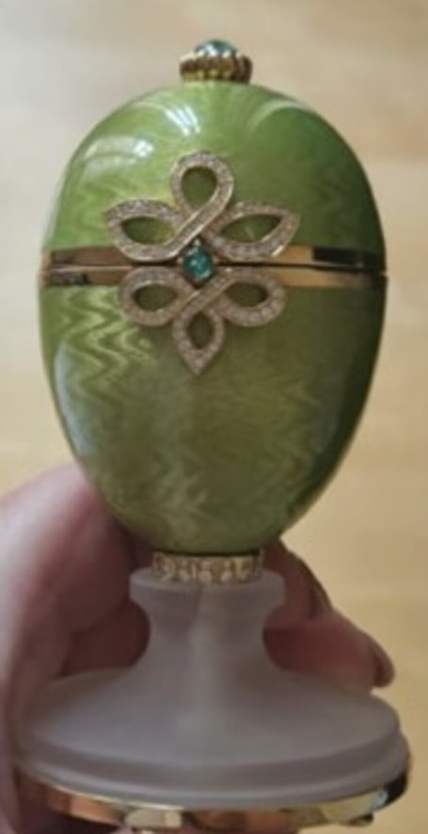 Αλγερινός έκλεψε τσάντα στο Λονδίνο με αυγό Fabergé και ρολόι αξίας 2 εκατ. λιρών