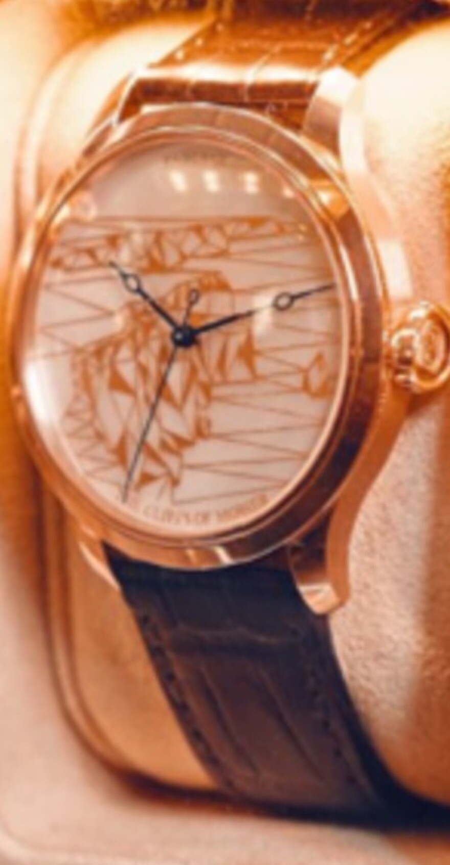 Αλγερινός έκλεψε τσάντα στο Λονδίνο με αυγό Fabergé και ρολόι αξίας 2 εκατ. λιρών