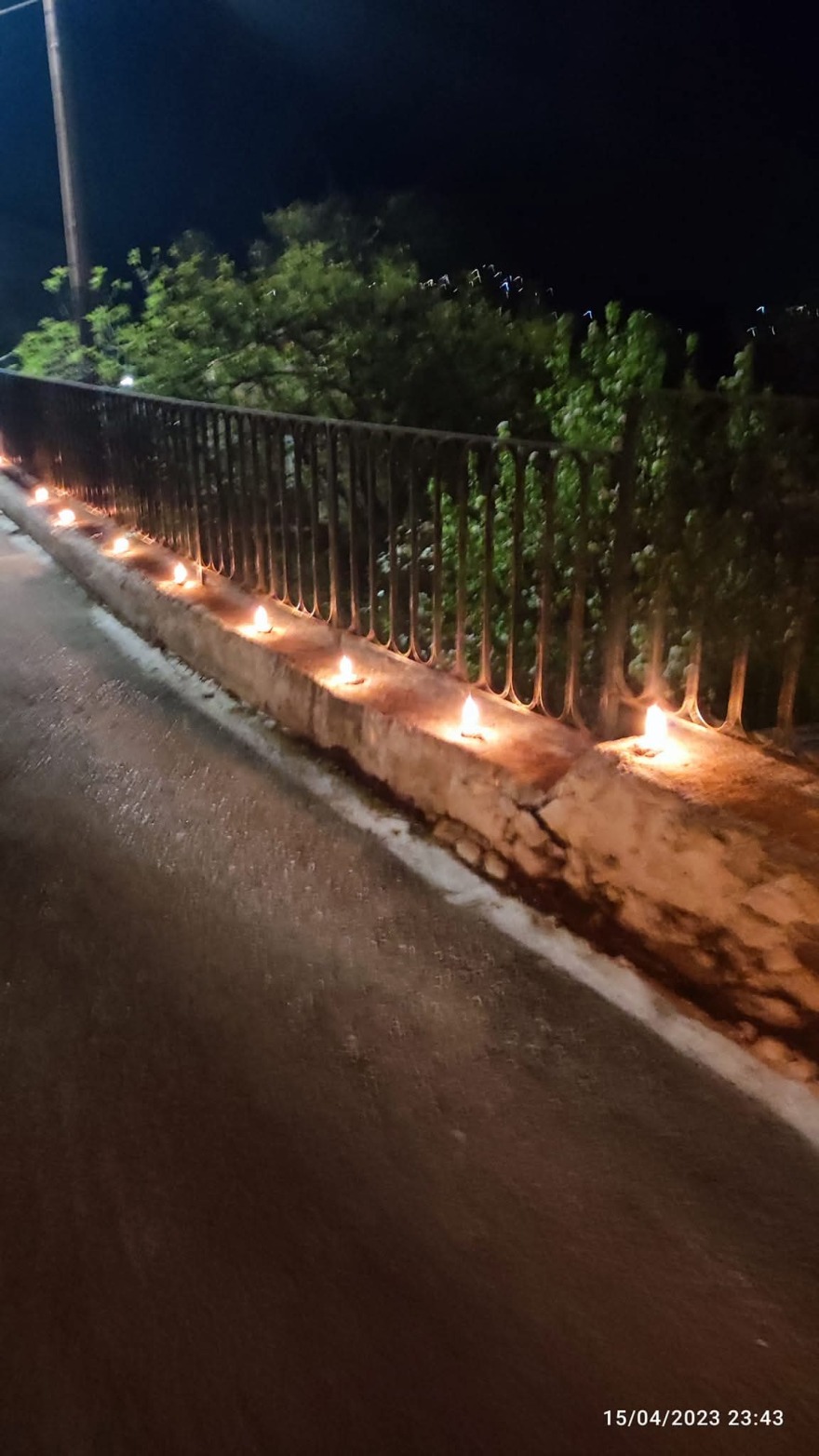 Πάσχα στην Ελλάδα: Τα έθιμα που κρατούν ζωντανή την παράδοση από τη Ναύπακτο έως την Κέρκυρα 