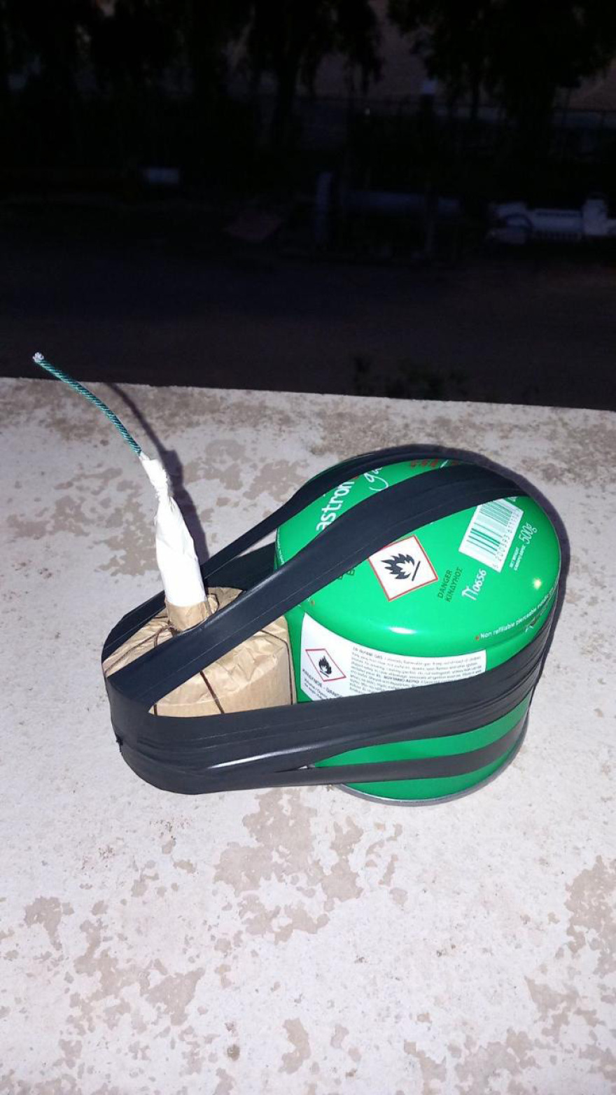 Επίθεση με κροτίδα σε λεωφορείο στον Πειραιά – Σύλληψη 14χρονου που είχε εκρηκτικά στο σακίδιό οτυ