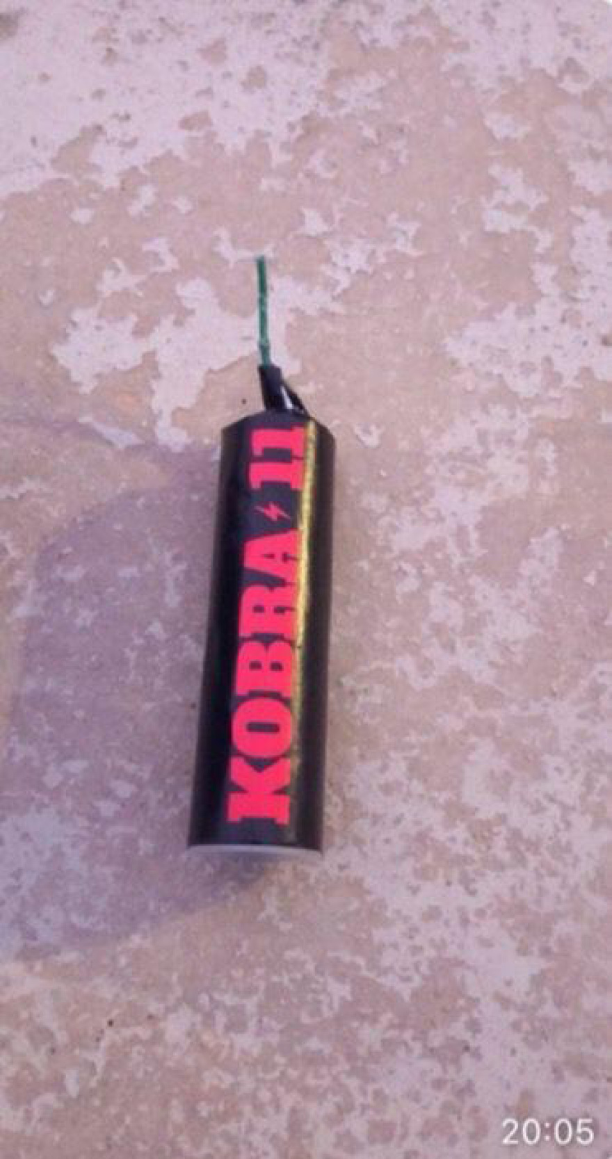 Επίθεση με κροτίδα σε λεωφορείο στον Πειραιά – Σύλληψη 14χρονου που είχε εκρηκτικά στο σακίδιό οτυ