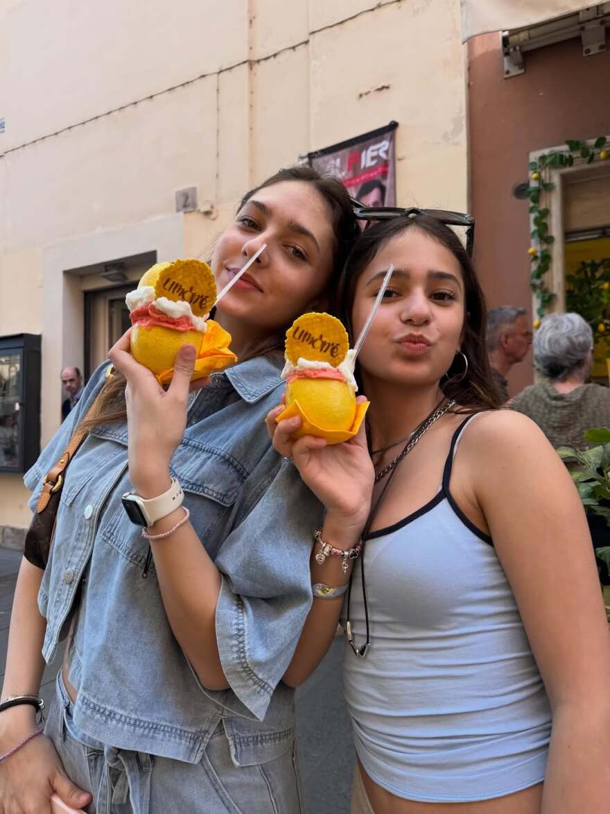 Η Μπέττυ Μαγγίρα ανέβασε φωτογραφίες από την απόδραση στη Ρώμη με την οικογένειά της
