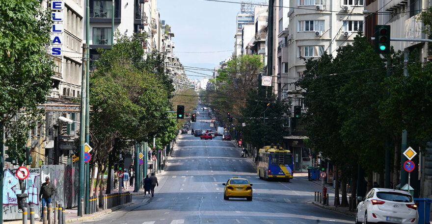 Άδειασε από κατοίκους η Αθήνα την Κυριακή του Πάσχα και «παραδόθηκε» στους τουρίστες, δείτε εικόνες
