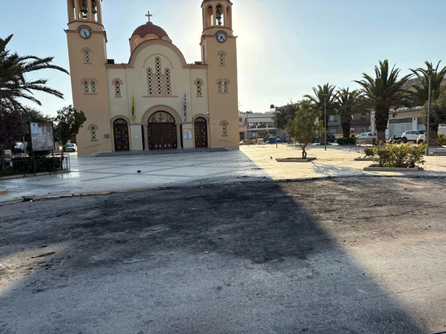 Εικόνες καταστροφής στο Ηράκλειο μετά την Ανάσταση: Έκαψαν φανάρια, δέντρα και κάδους - Δείτε φωτογραφίες