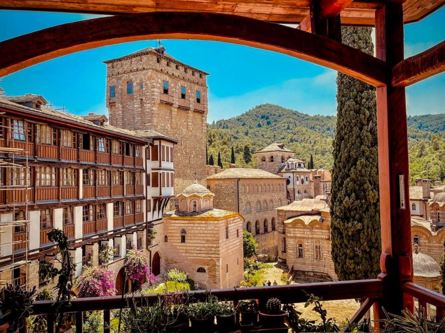 «Saint Savva»: Ντοκιμαντέρ και σειρά για τη ζωή και την πνευματική αποστολή του Αγίου Σάββα