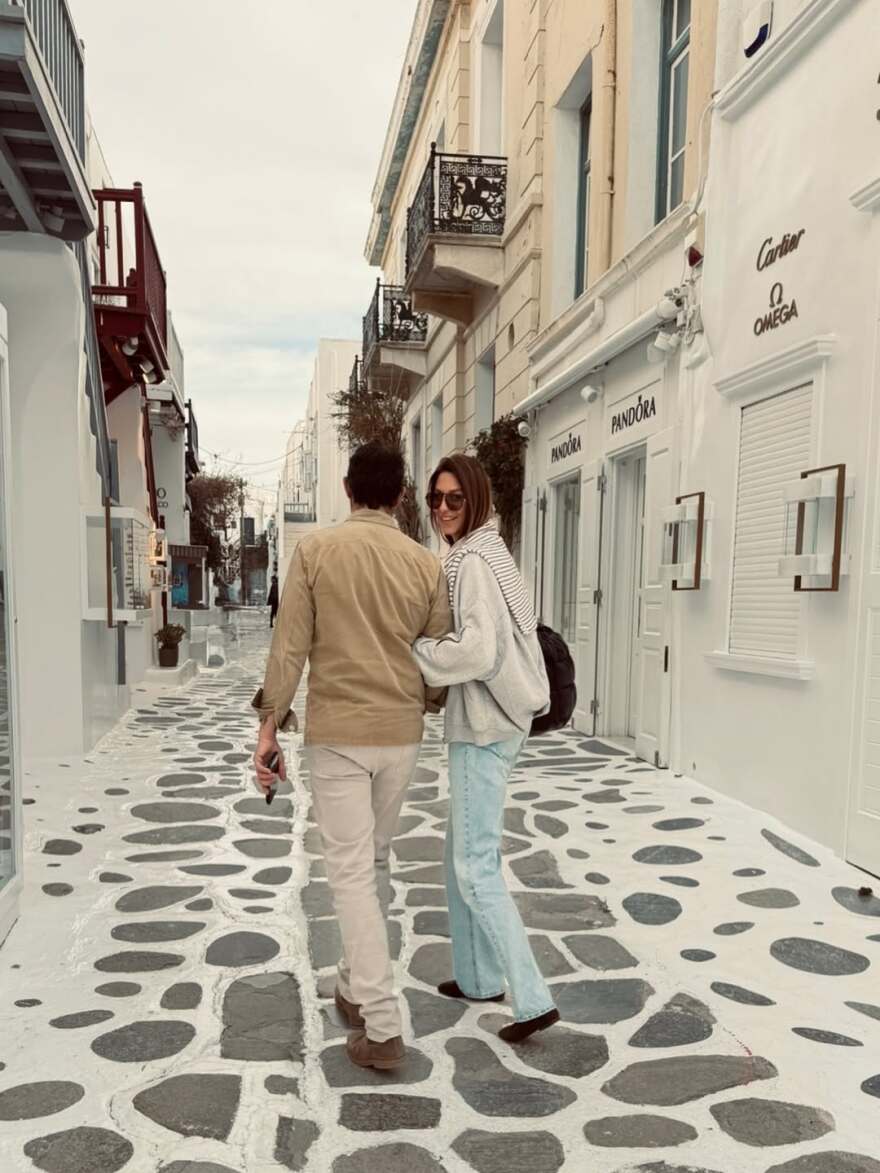 Η Κωνσταντίνα Ευρυπίδου πέρασε το Πάσχα στη Μύκονο με τον Φίλιππο Μιχόπουλο και τα παιδιά της