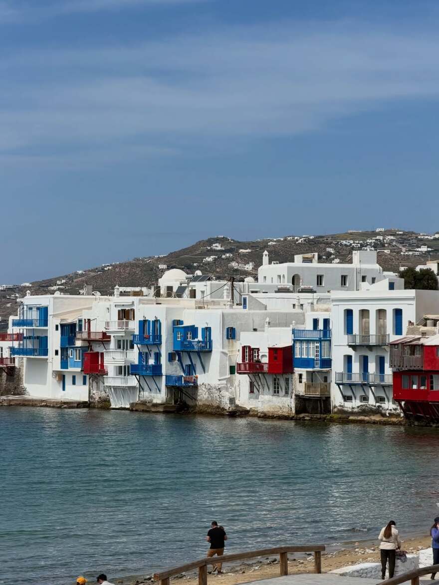 Η Κωνσταντίνα Ευρυπίδου πέρασε το Πάσχα στη Μύκονο με τον Φίλιππο Μιχόπουλο και τα παιδιά της