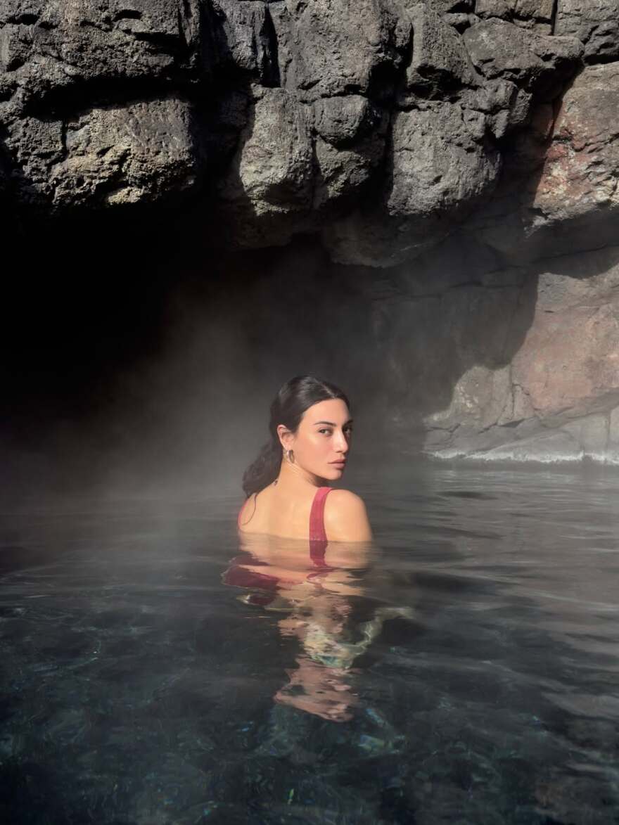 H Ευγενία Σαμαρά έκανε σπα με νερό που ζεστάθηκε από το μάγμα στην Ισλανδία: «Όνειρο», δείτε φωτογραφίες