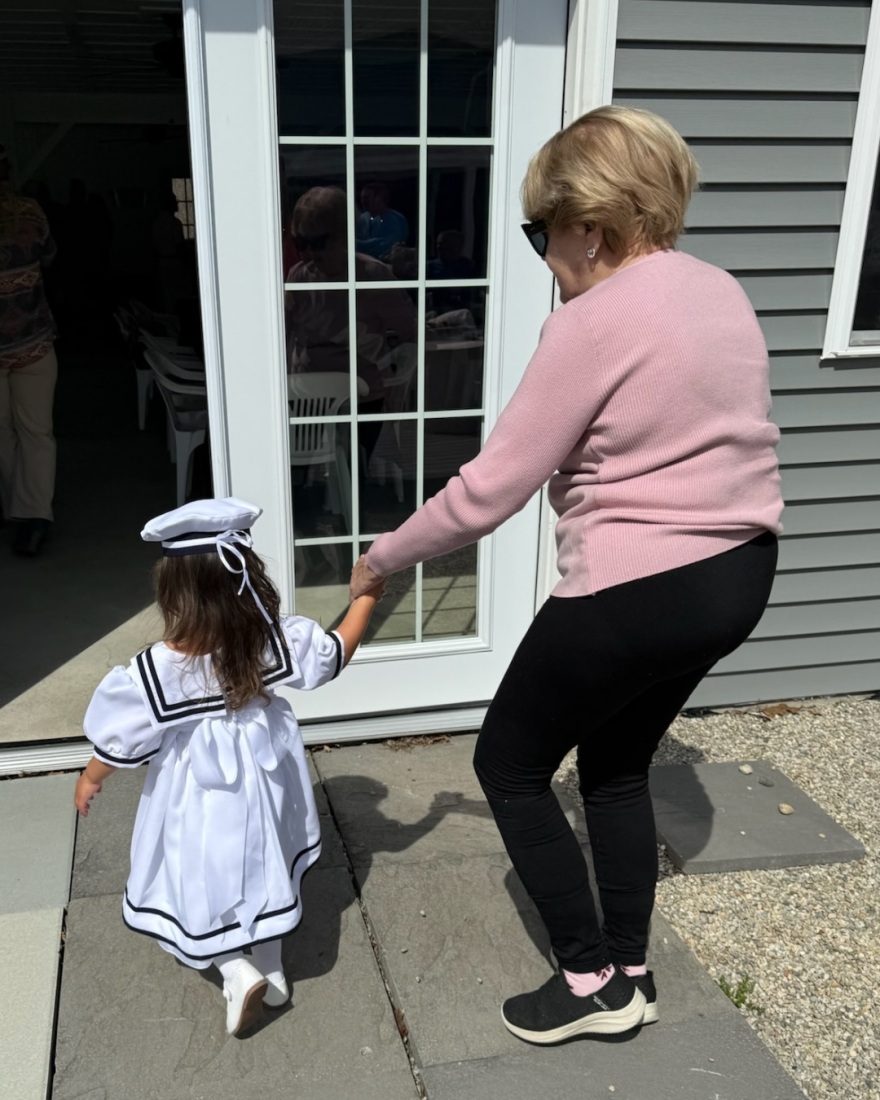 Η Μαρία Μενούνος γιόρτασε το ελληνικό Πάσχα στο Λος Άντζελες, η συγκινητική αναφορά στη μητέρα της που έχει φύγει από τη ζωή