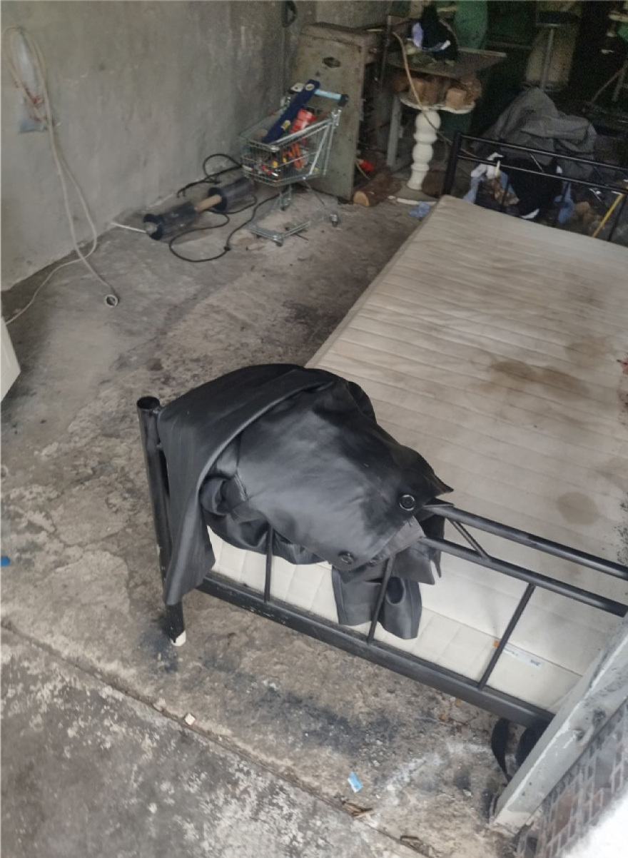 Άγρια η δολοφονία του 64χρονου στην Ευκαρπία: Ο 42χρονος τον σκότωσε με τσιμεντόλιθο και μετέφερε τη σορό με παλετοφόρο σε ρέμα